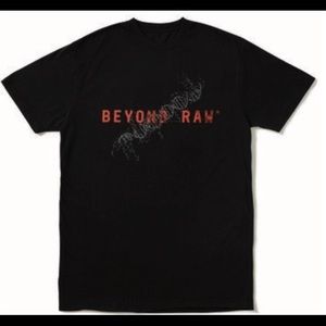 BEYOND RAW® BLACK LOGO T-SHIRT